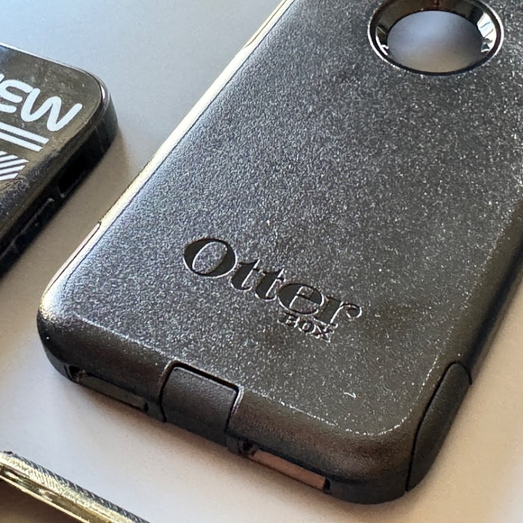 Bundled - Assorted iPhone cases, including Kate Spade, Otterbox - Picture 2 of 4